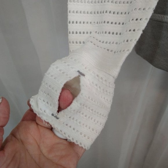 Athleta Womens Hoodie Limitless Pullover Cowl Neck Size XS - Picture 4 of 9